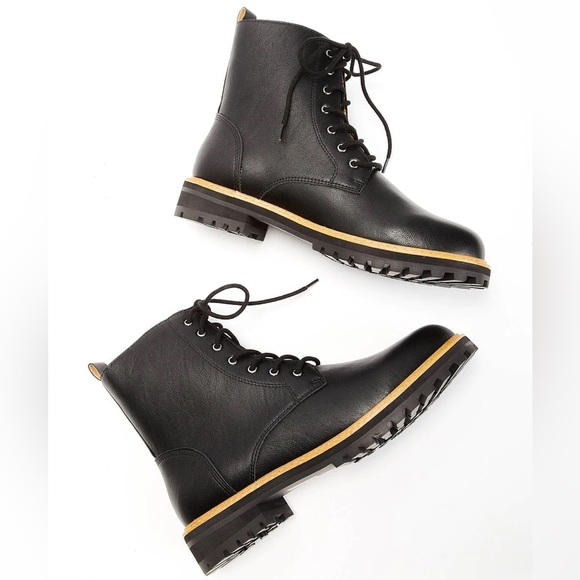 💥FINAL SALE💥 Brycen Faux Leather Lace Up Boot - Picture 4 of 4